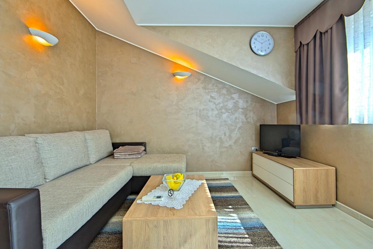 Riva-interauto Apartment *