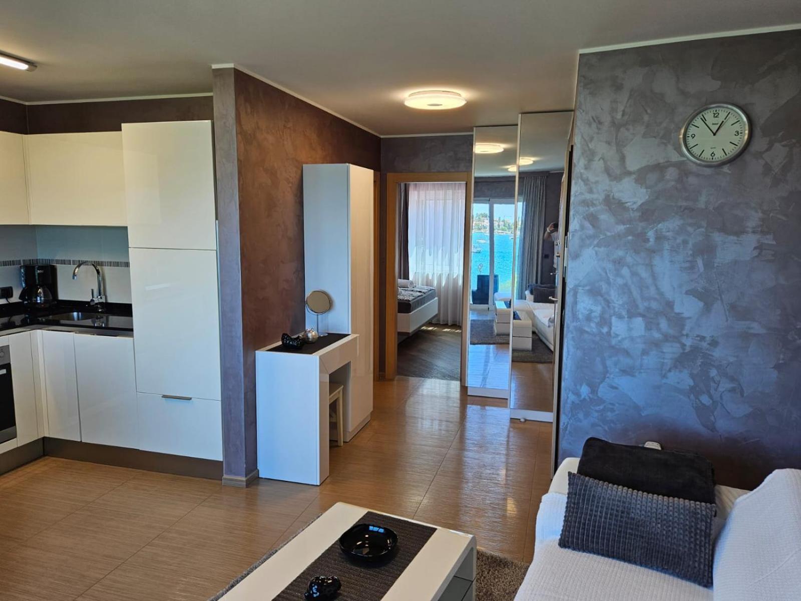 Riva-interauto Apartment *