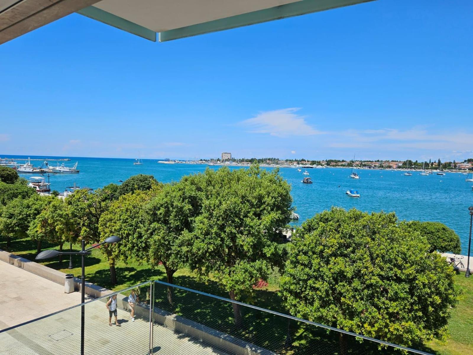 Riva-interauto Umag