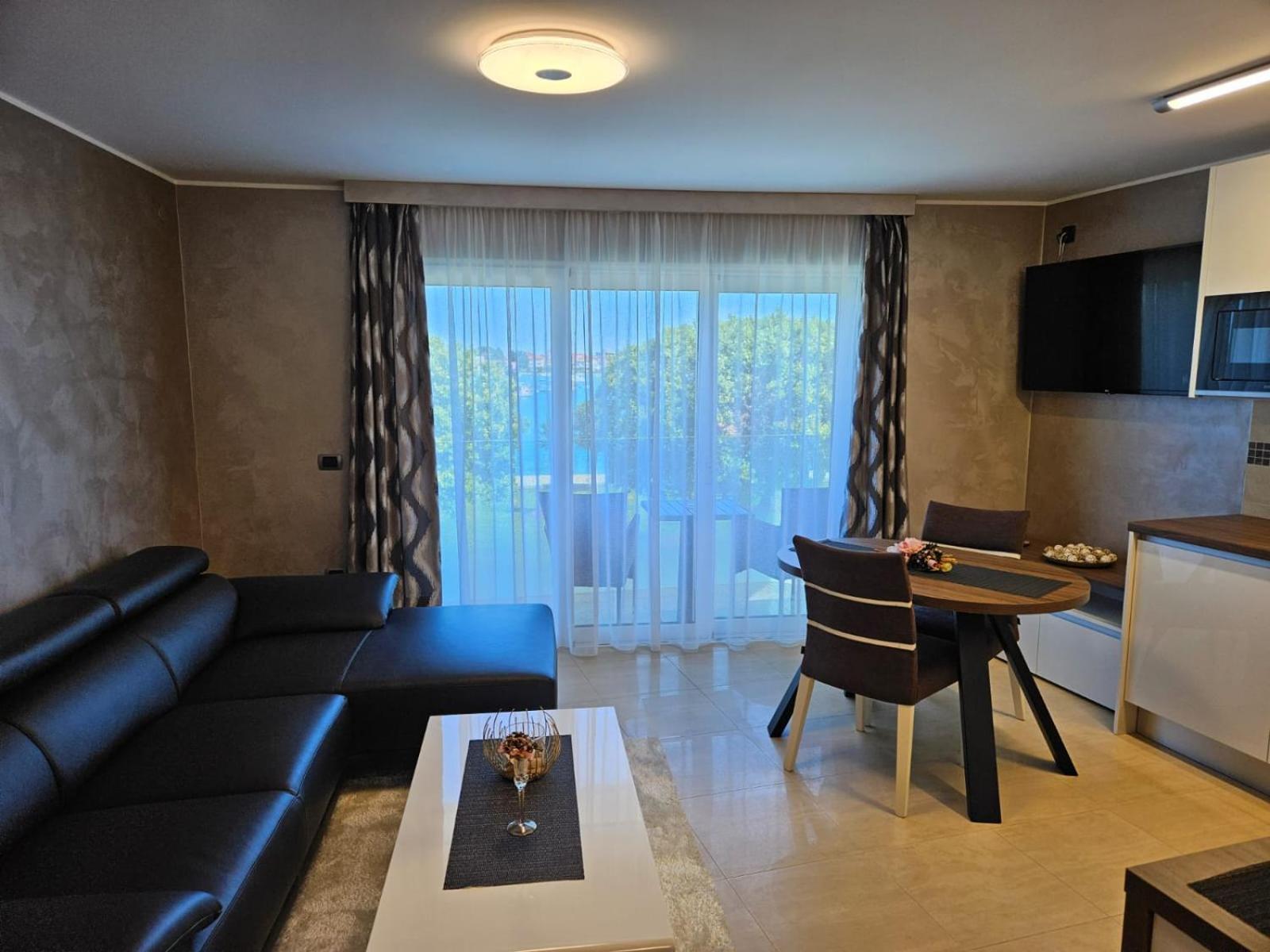 Apartment Riva-interauto *