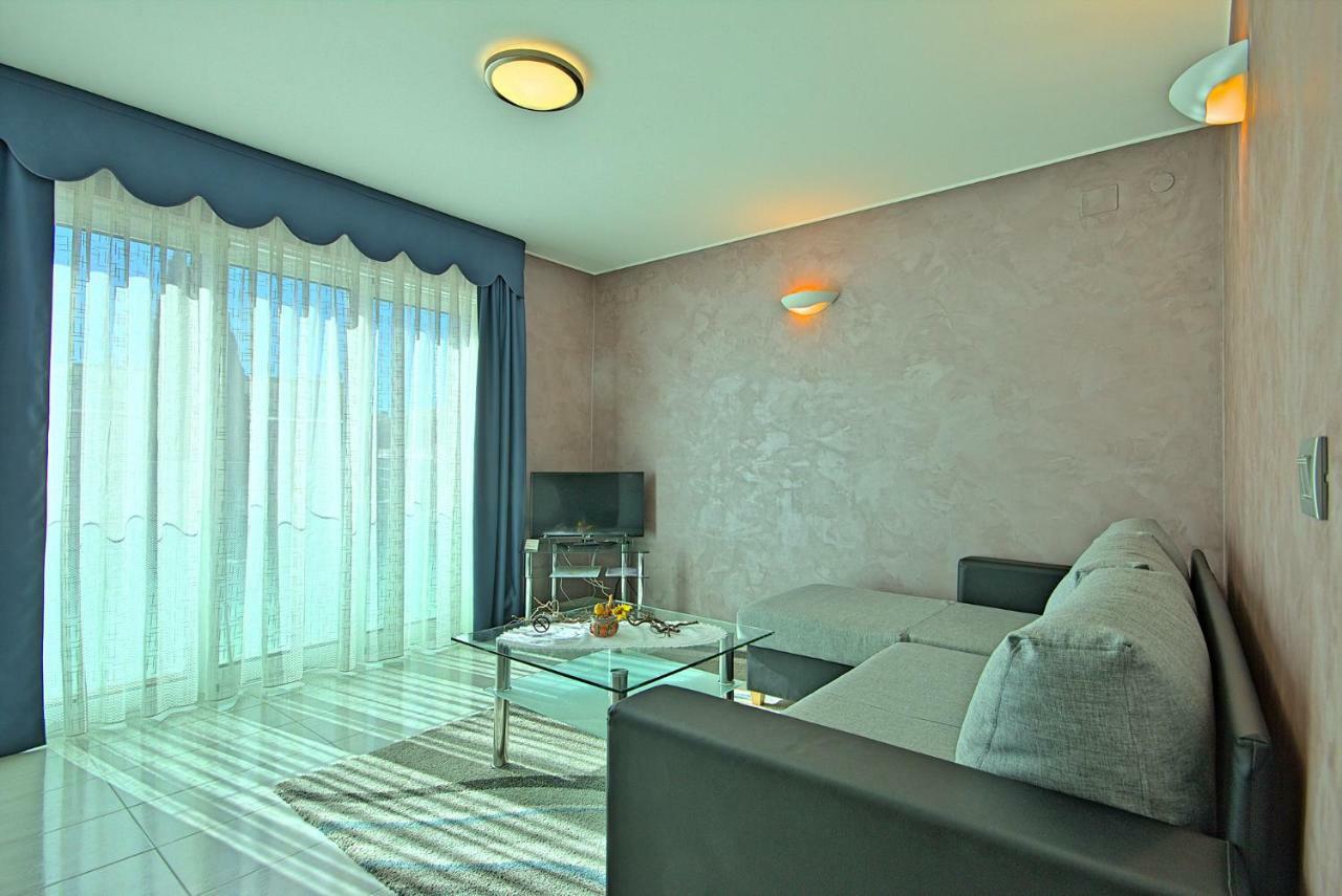 Apartment Riva-interauto *