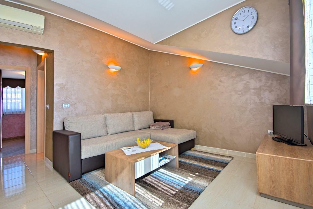 Apartment Riva-interauto